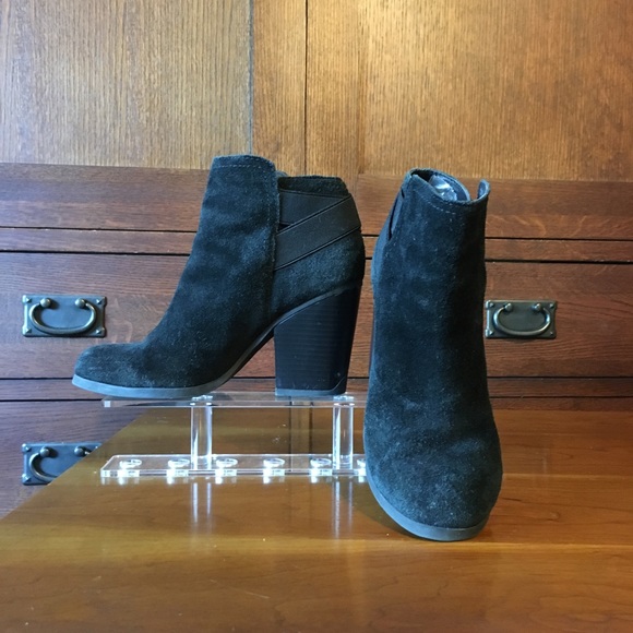 Reaction by Kenneth Cole black suede boots - Picture 4 of 7